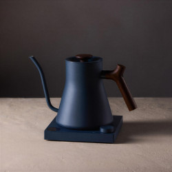 Fellow Stagg EKG PRO stone blue + walnut | Bollitore elettrico Gooseneck